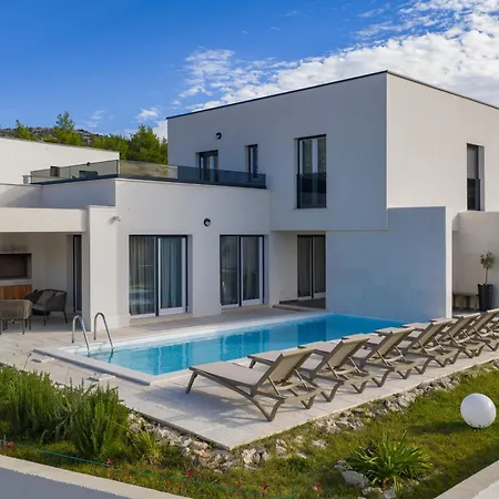Wave Of Mit Meerblick, Beheiztem Pool Und Direktem Strandzugang - Familienfreundlich, 4 Sz, Villa