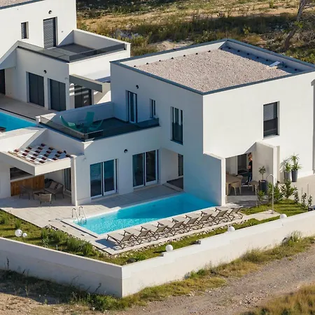 Wave Of Mit Meerblick, Beheiztem Pool Und Direktem Strandzugang - Familienfreundlich, 4 Sz, Villa Rovanjska
