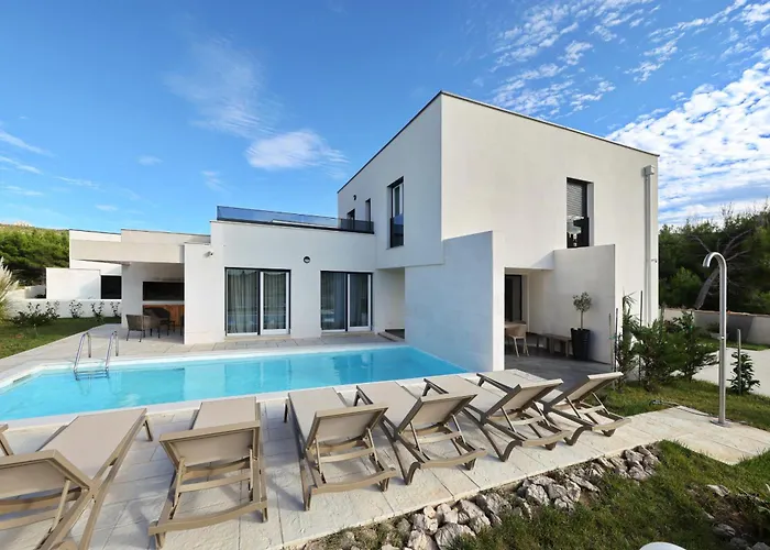 Wave Of Mit Meerblick, Beheiztem Pool Und Direktem Strandzugang - Familienfreundlich, 4 Sz, Villa Rovanjska