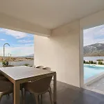 Villa Wave Of Mit Meerblick, Beheiztem Pool Und Direktem Strandzugang - Familienfreundlich, 4 Sz, Rovanjska