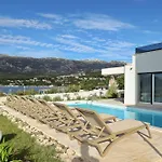 Wave Of Mit Meerblick, Beheiztem Pool Und Direktem Strandzugang - Familienfreundlich, 4 Sz, Villa