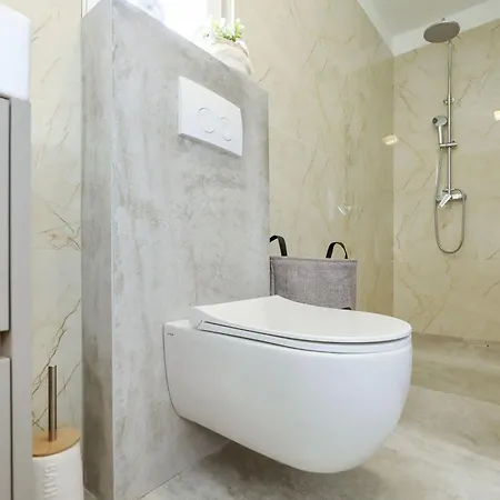 Wave Of Mit Meerblick, Beheiztem Pool Und Direktem Strandzugang - Familienfreundlich, 4 Sz, * Rovanjska