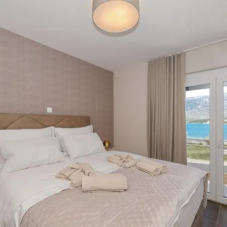 Wave Of Mit Meerblick, Beheiztem Pool Und Direktem Strandzugang - Familienfreundlich, 4 Sz, Rovanjska