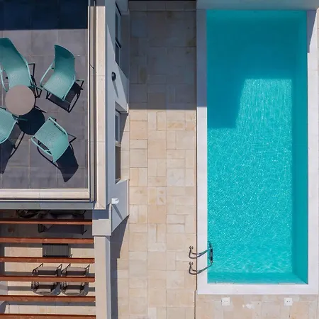 Wave Of Mit Meerblick, Beheiztem Pool Und Direktem Strandzugang - Familienfreundlich, 4 Sz, Villa Rovanjska