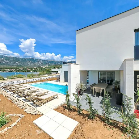 Villa Wave Of Mit Meerblick, Beheiztem Pool Und Direktem Strandzugang - Familienfreundlich, 4 Sz, Rovanjska