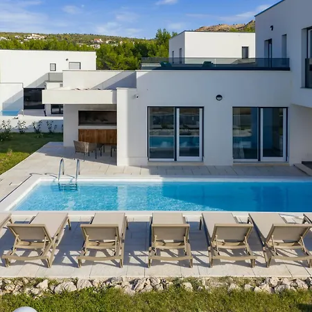 Wave Of Mit Meerblick, Beheiztem Pool Und Direktem Strandzugang - Familienfreundlich, 4 Sz, 빌라 로바니스카
