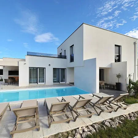 Wave Of Mit Meerblick, Beheiztem Pool Und Direktem Strandzugang - Familienfreundlich, 4 Sz, 빌라 로바니스카