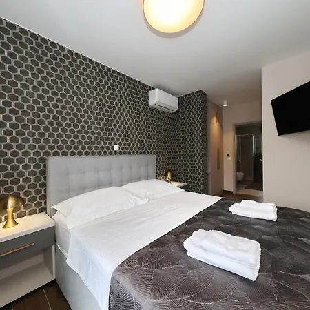 Vila Wave Of Mit Meerblick, Beheiztem Pool Und Direktem Strandzugang - Familienfreundlich, 4 Sz, Rovanjska