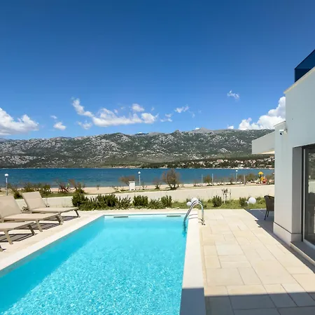 Wave Of Mit Meerblick, Beheiztem Pool Und Direktem Strandzugang - Familienfreundlich, 4 Sz, روفانجسكا