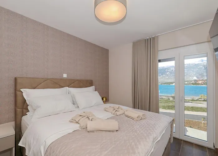 Wave Of Mit Meerblick, Beheiztem Pool Und Direktem Strandzugang - Familienfreundlich, 4 Sz, Rovanjska