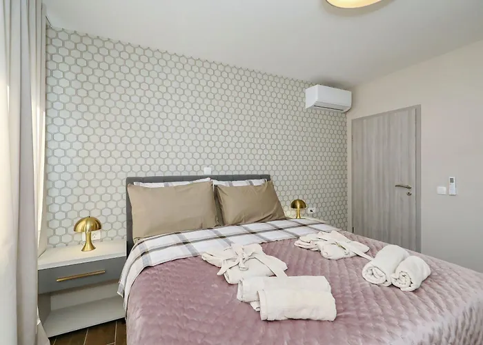 Vila Wave Of Mit Meerblick, Beheiztem Pool Und Direktem Strandzugang - Familienfreundlich, 4 Sz, Rovanjska