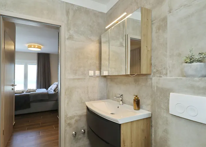 Wave Of Mit Meerblick, Beheiztem Pool Und Direktem Strandzugang - Familienfreundlich, 4 Sz, * Rovanjska