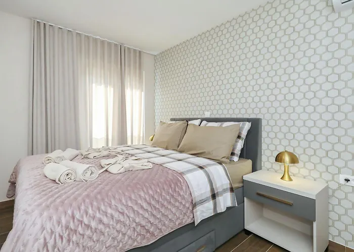 Wave Of Mit Meerblick, Beheiztem Pool Und Direktem Strandzugang - Familienfreundlich, 4 Sz, Villa