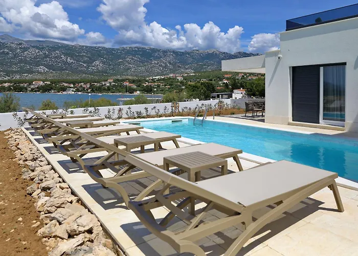 Wave Of Mit Meerblick, Beheiztem Pool Und Direktem Strandzugang - Familienfreundlich, 4 Sz, Villa