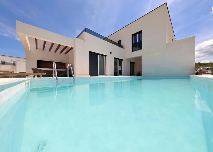 Wave Of Mit Meerblick, Beheiztem Pool Und Direktem Strandzugang - Familienfreundlich, 4 Sz, Rovanjska